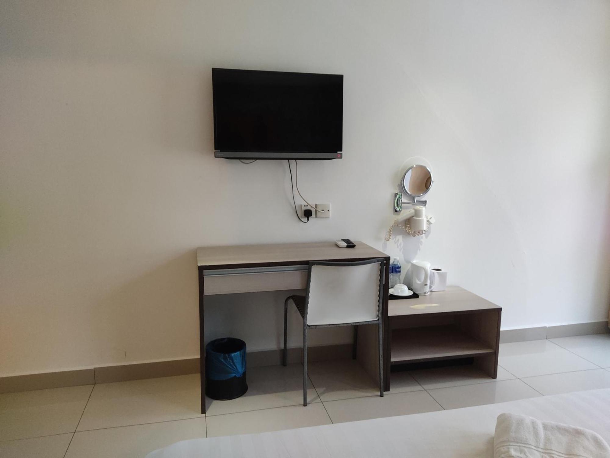 Jin Hotel Puchong Exterior photo