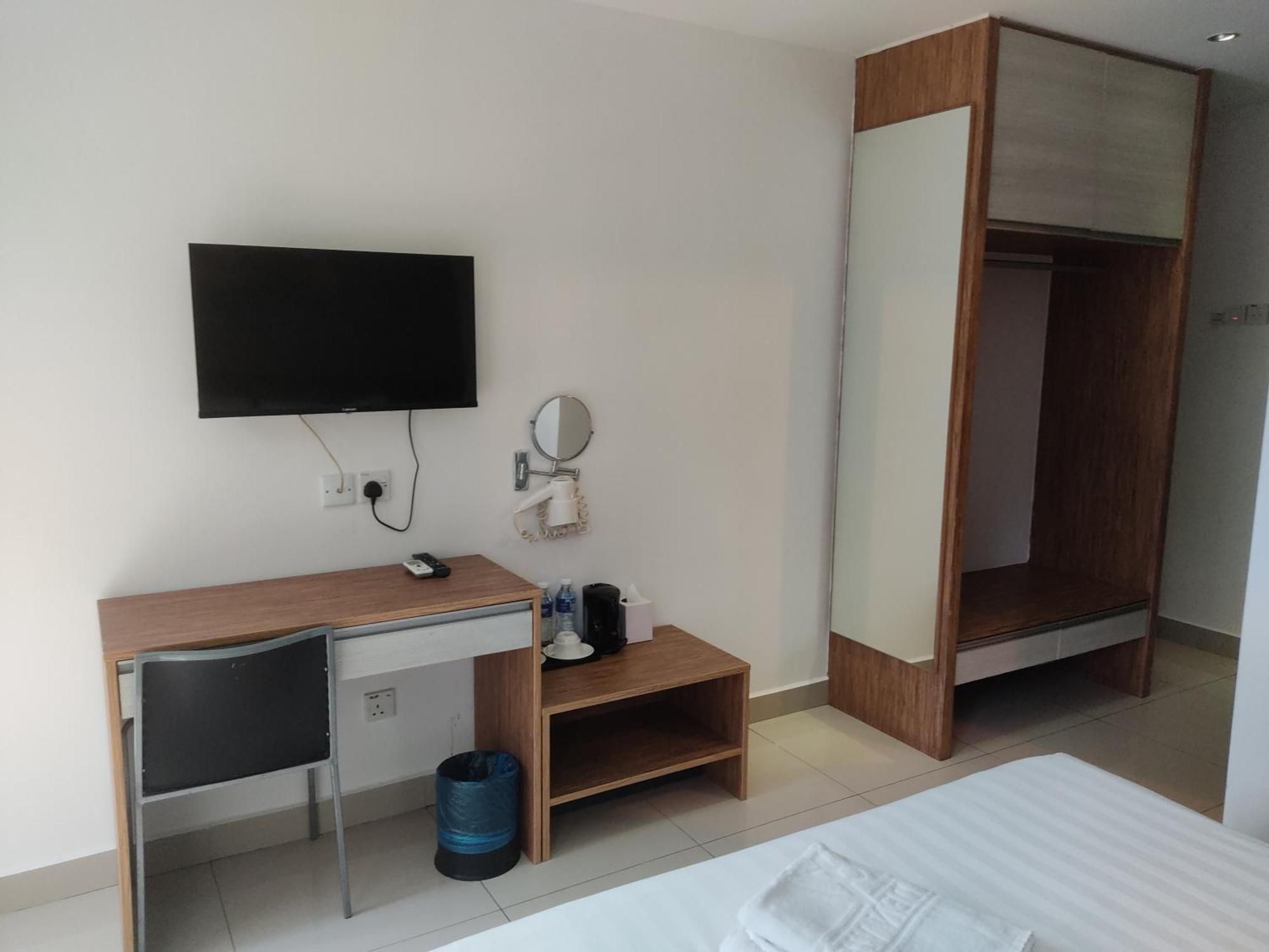 Jin Hotel Puchong Exterior photo