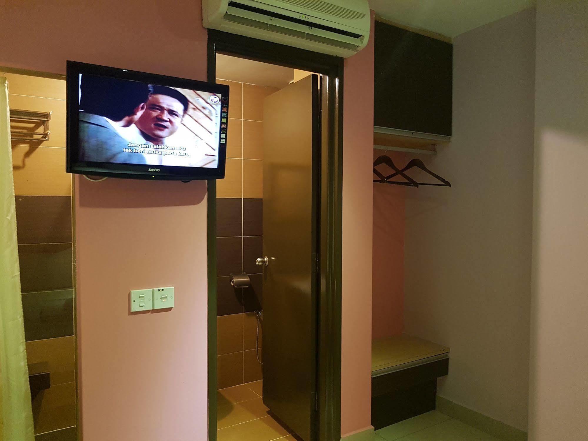 Jin Hotel Puchong Exterior photo