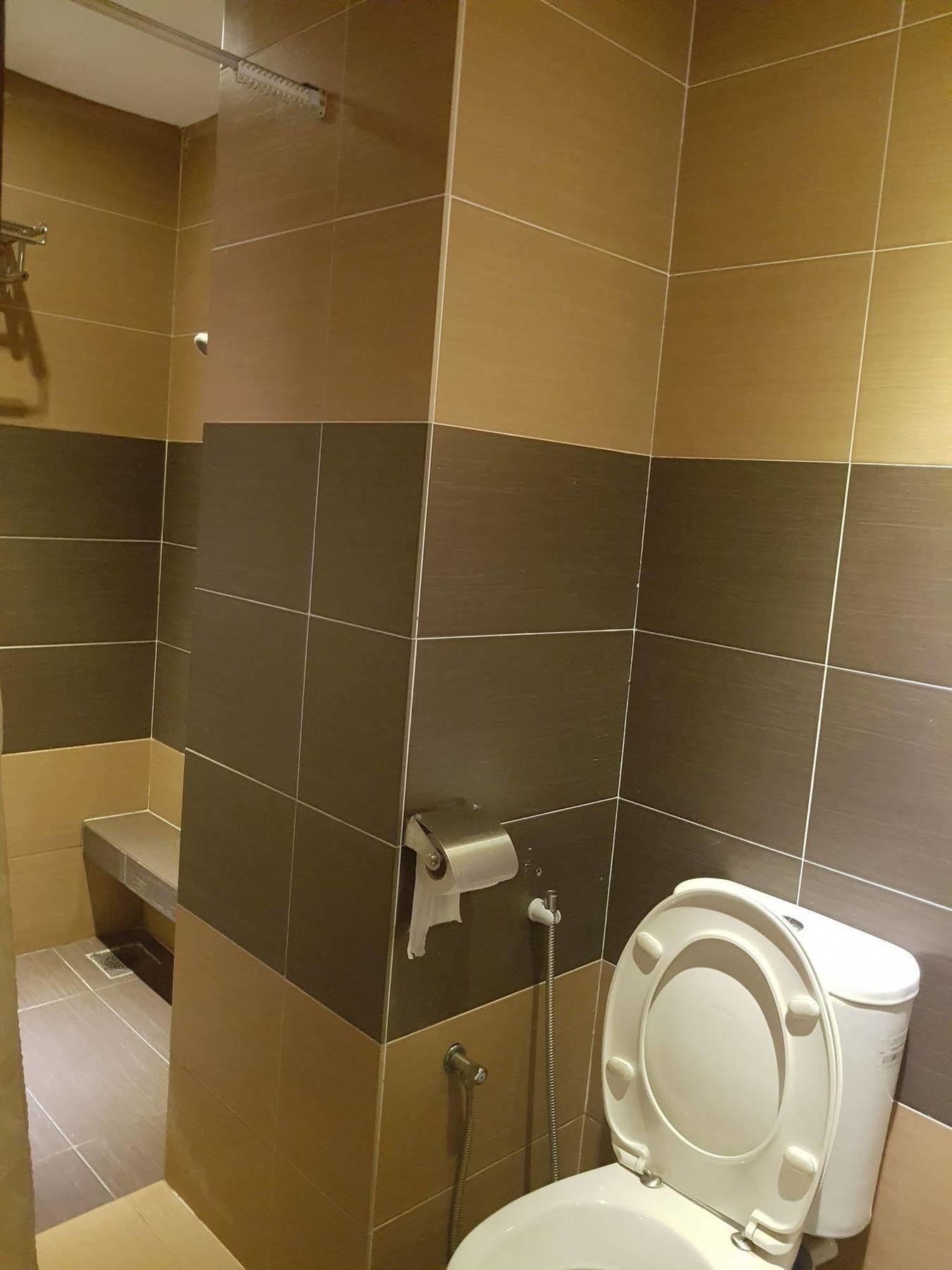 Jin Hotel Puchong Exterior photo