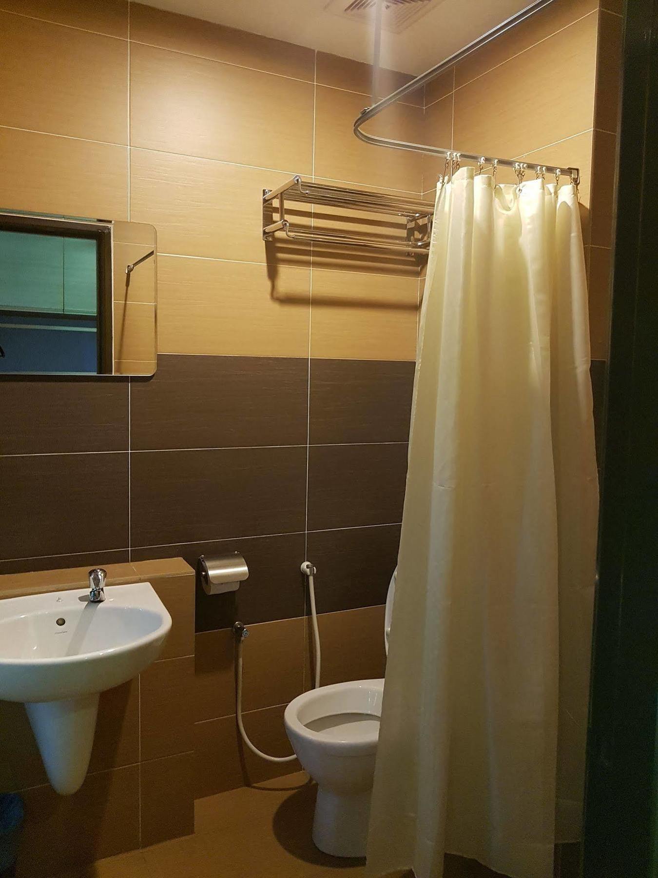 Jin Hotel Puchong Exterior photo